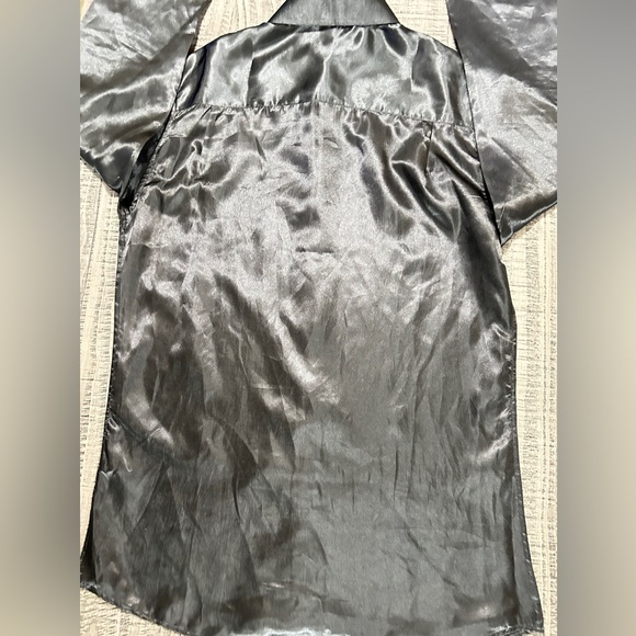 Men's Shiny Black Satin Dress Shirt - Picture 6 of 8